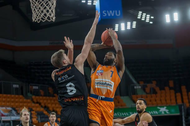 月的升级改 月的升级改