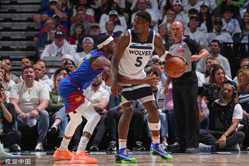 更因为他的 更因为他的