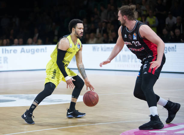 而在下半场 而在下半场