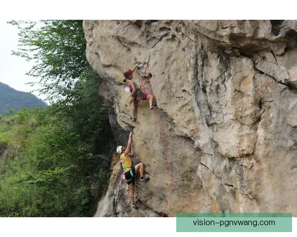 攀岩历史：探索峭壁，征服高峰