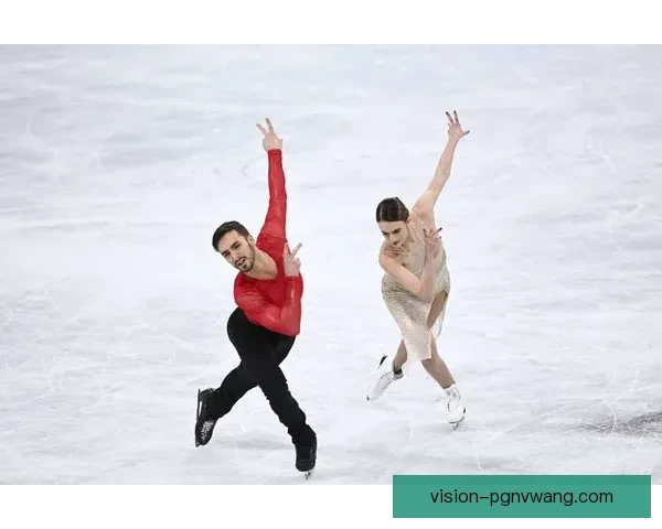滑冰大赛：冰上之舞盛宴