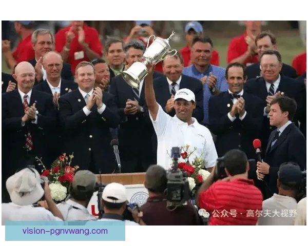 高尔夫赛事经典回顾：传奇瞬间再现
